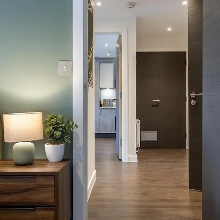 Modern - Free Parking - Sleeps 7 דירה יורק